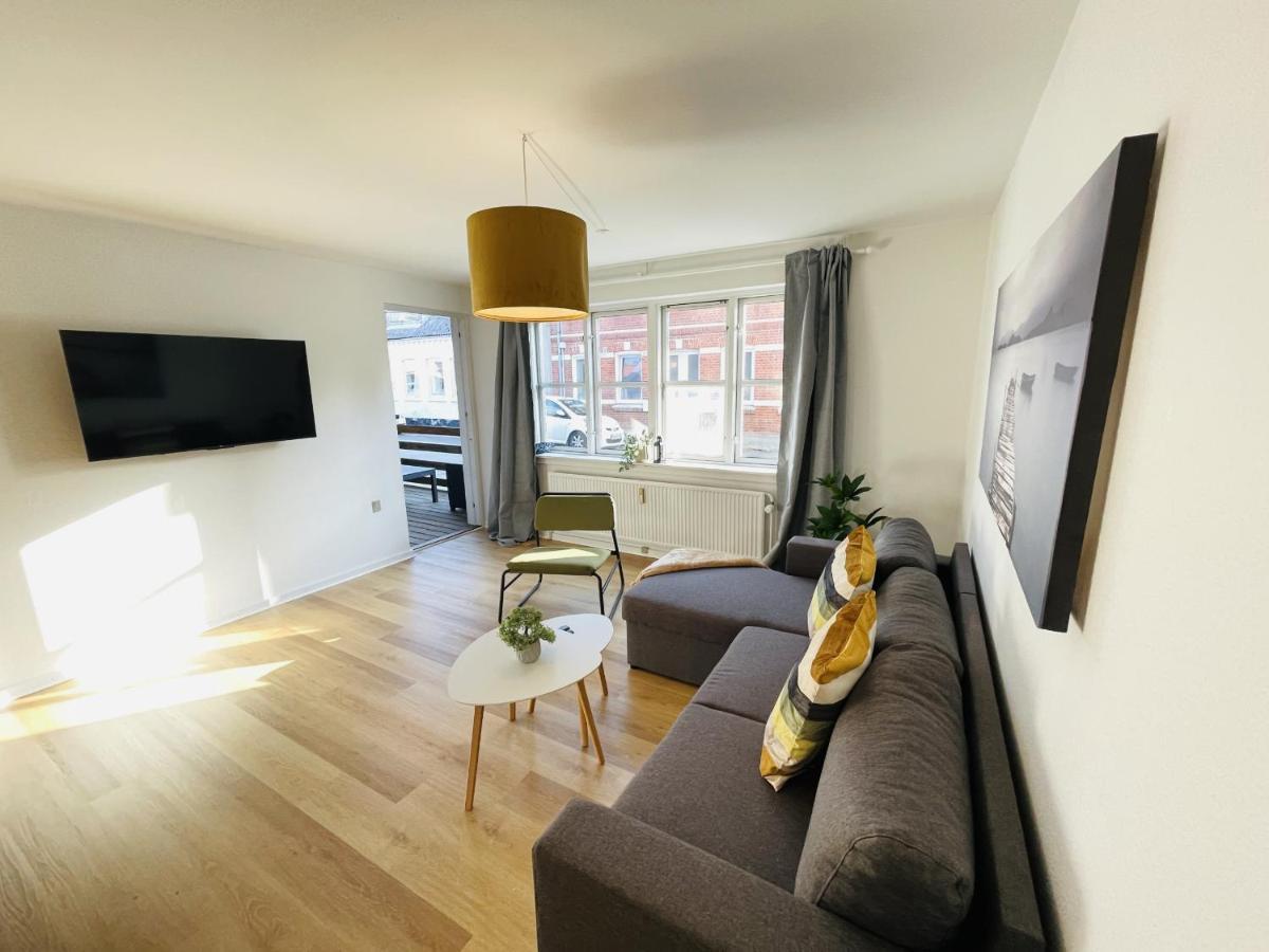 Aday - Central Terrace Apartment In Hjørring Eksteriør billede