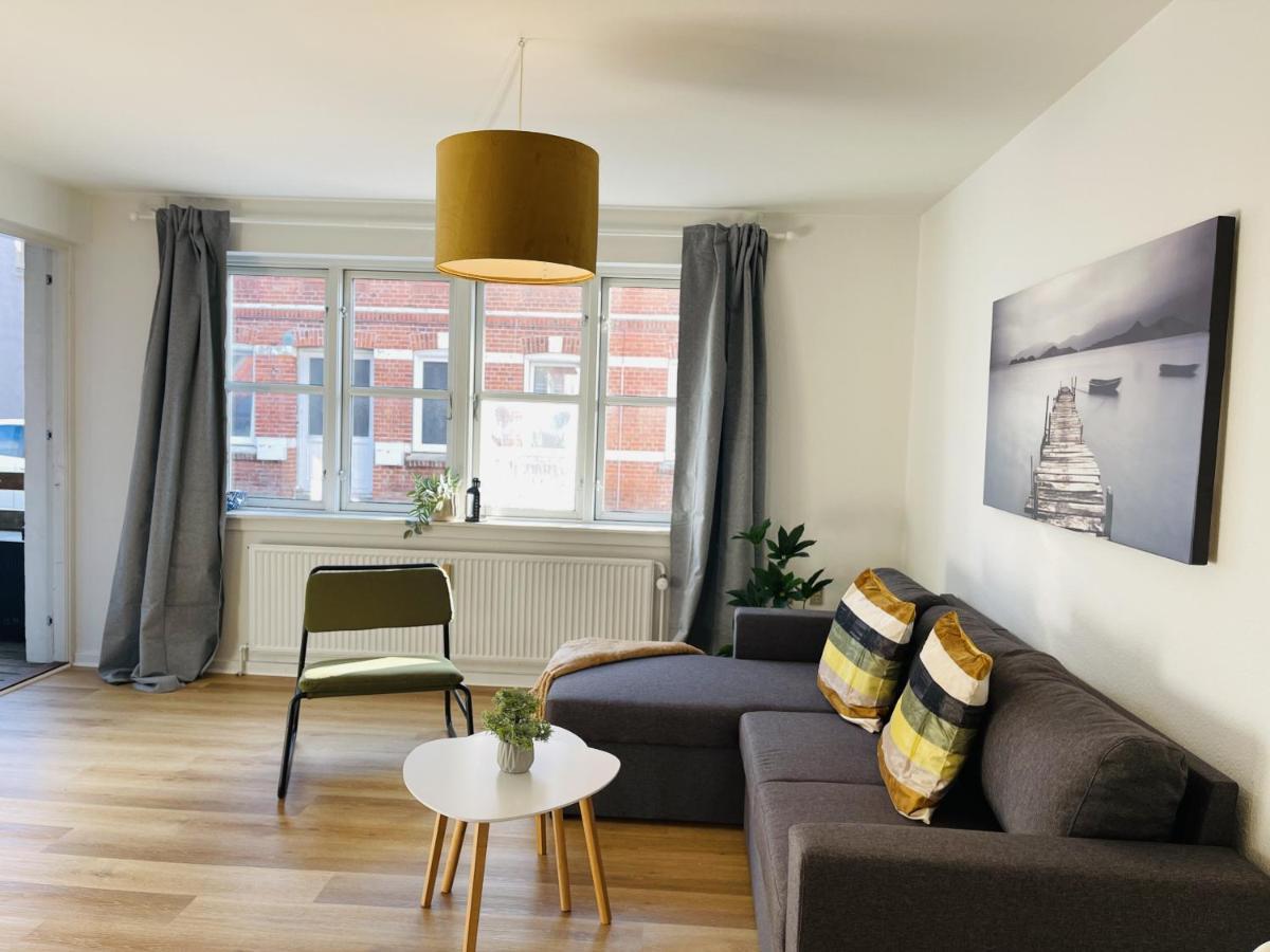 Aday - Central Terrace Apartment In Hjørring Eksteriør billede